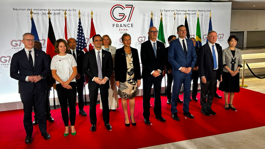 g7