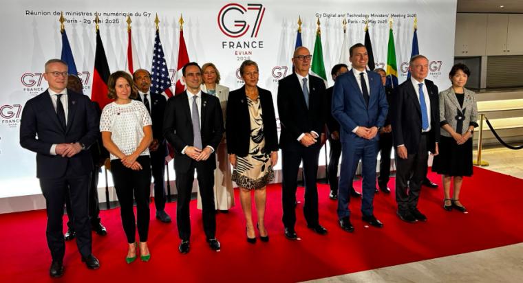 g7